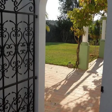 Villa Traditional Portuguese Style Villa P2107