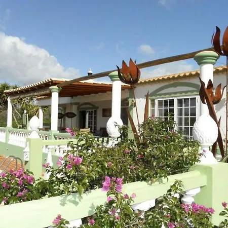 Villa Traditional Portuguese Style Villa P2107 Quarteira
